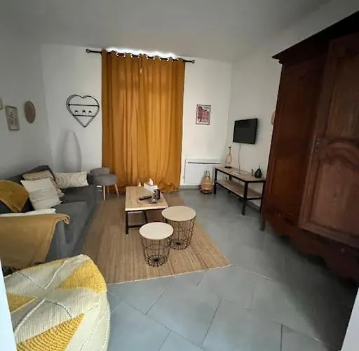 La Jolie Petite Maison